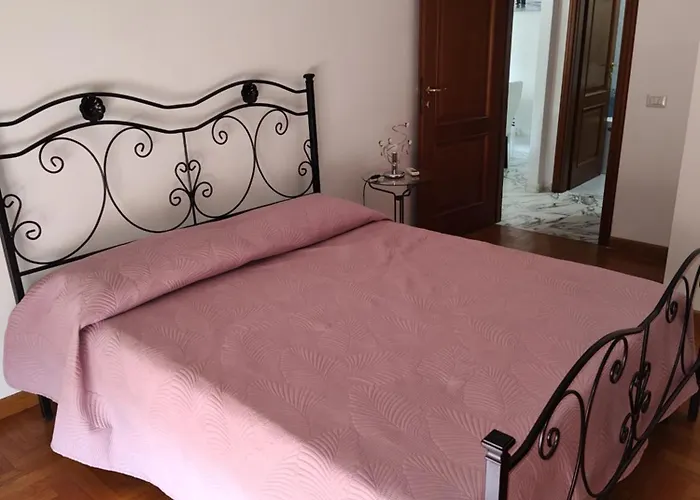 Apartment Ortensie Cinecitta Rom
